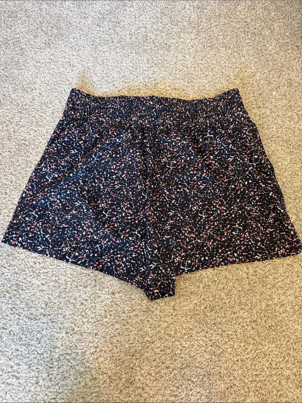Athleta Patterned High Rise Weekender Run Shorts - Picture 3 of 3